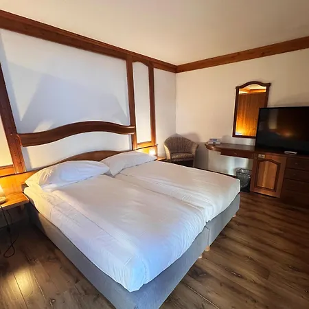 Royal Hotel 3*
