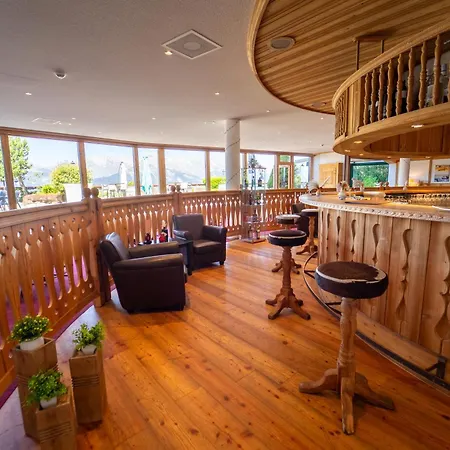 Royal Hotel 3*